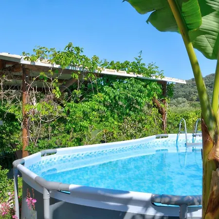 Holiday home Skaros House *